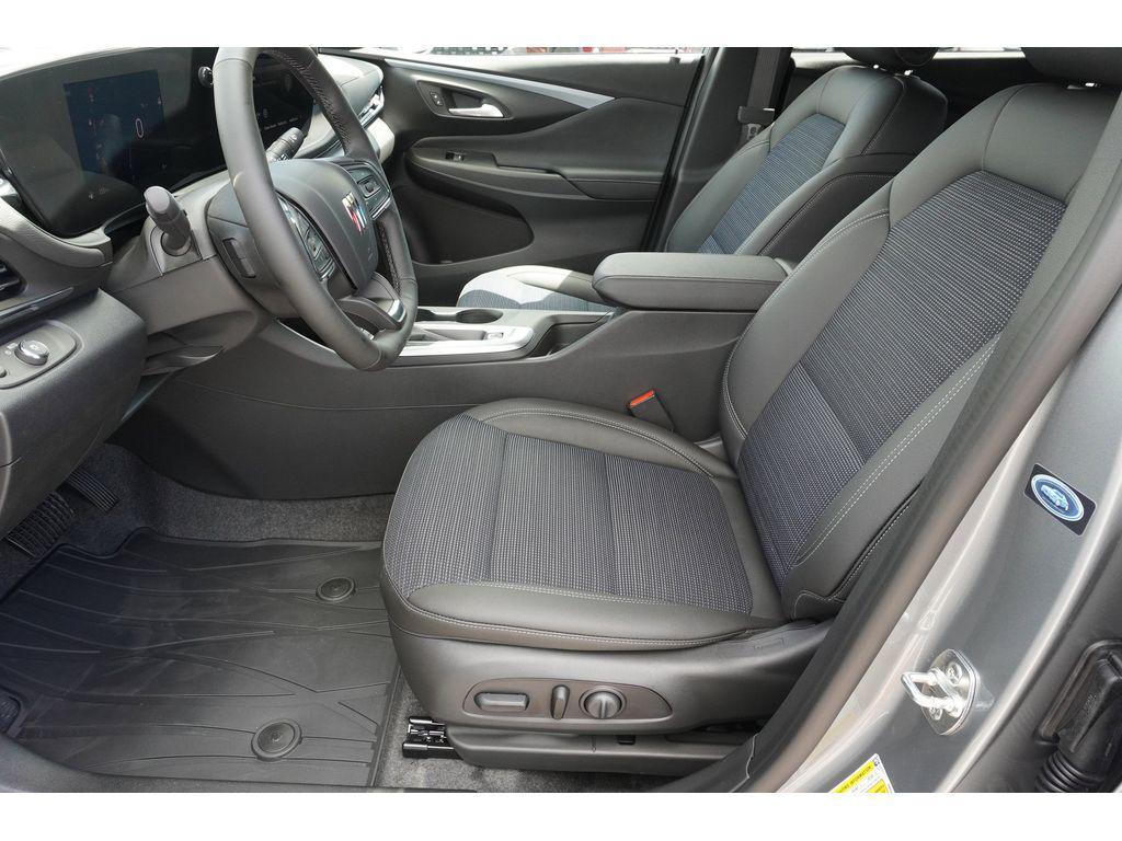 new 2025 Buick Envista car, priced at $26,860