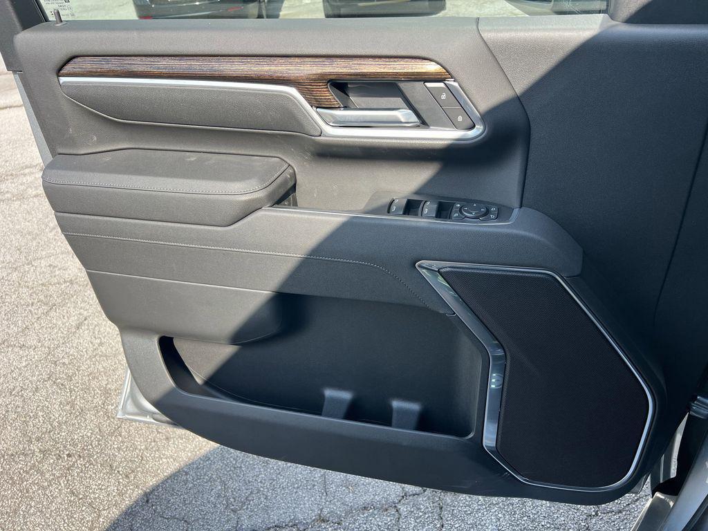 new 2025 GMC Sierra 2500 car, priced at $74,388