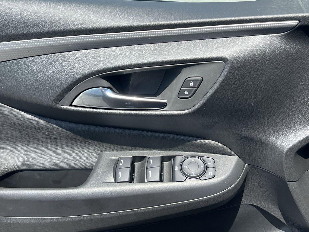 new 2025 Buick Envista car, priced at $31,884
