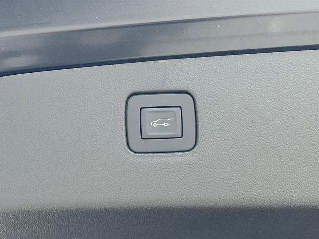 new 2025 Buick Envista car, priced at $31,884