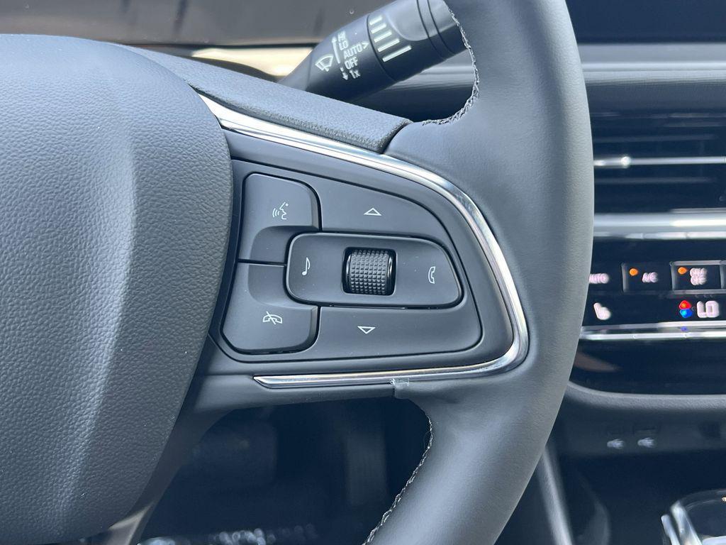 new 2025 Buick Envista car, priced at $31,884