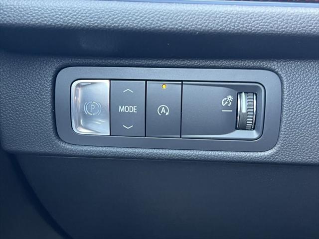 new 2025 Chevrolet Traverse car, priced at $58,414