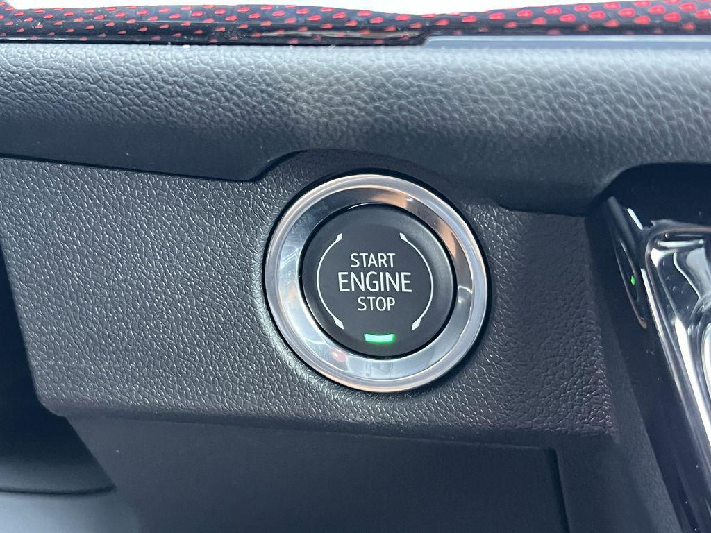 new 2025 Chevrolet Traverse car, priced at $58,414