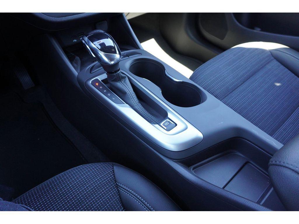 new 2025 Buick Envista car, priced at $26,380