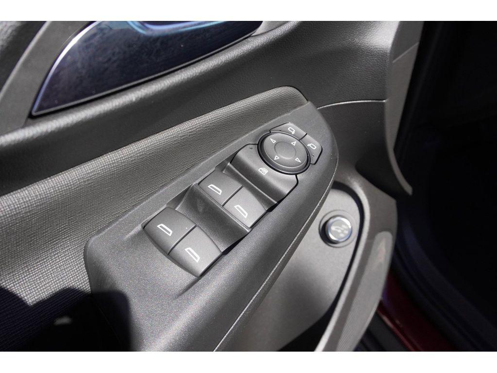 new 2025 Buick Envista car, priced at $26,380