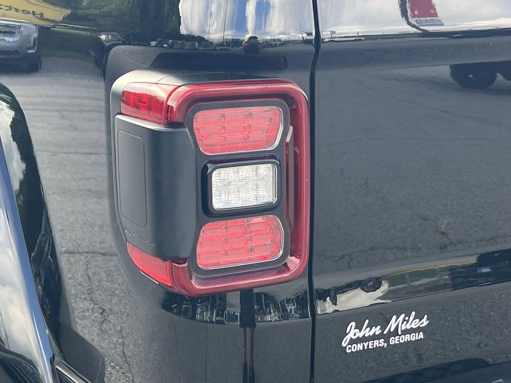 used 2022 Jeep Gladiator car, priced at $35,999