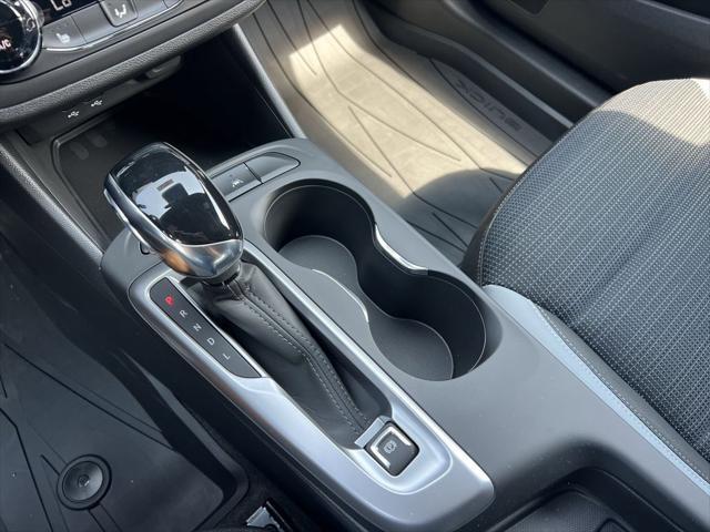 new 2025 Buick Envista car, priced at $26,935