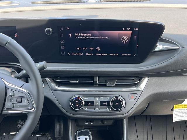 new 2025 Buick Envista car, priced at $26,935