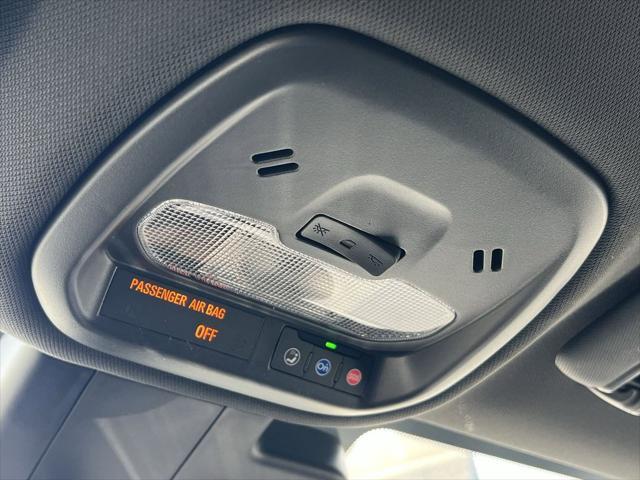 new 2025 Buick Envista car, priced at $25,370