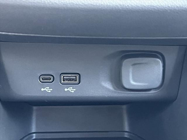 new 2025 Buick Envista car, priced at $25,370