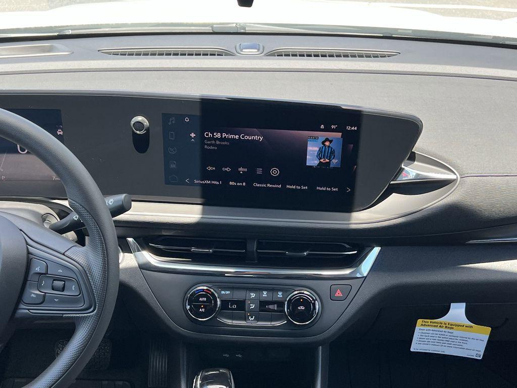 new 2025 Buick Envista car, priced at $25,370
