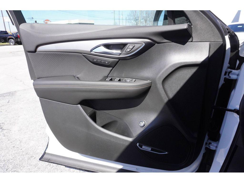 new 2025 Buick Envision car, priced at $44,335