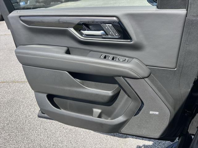 new 2025 GMC Yukon XL car, priced at $78,695