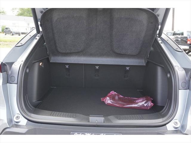 new 2025 Buick Envista car, priced at $27,455