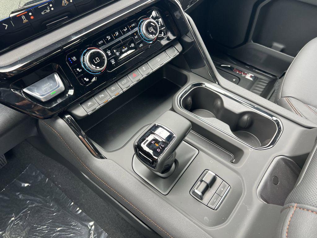 new 2025 GMC Sierra 1500 car, priced at $75,004