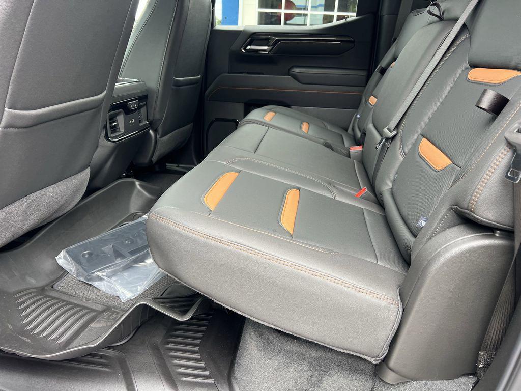 new 2025 GMC Sierra 1500 car, priced at $75,004
