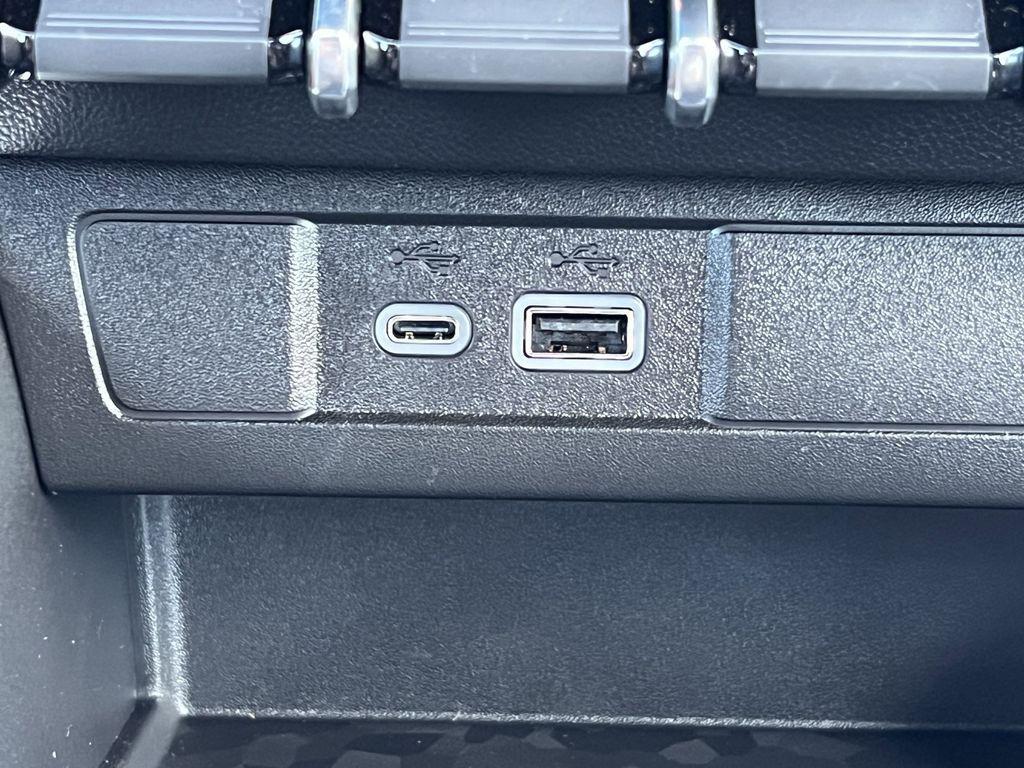 new 2025 GMC Canyon car, priced at $41,085