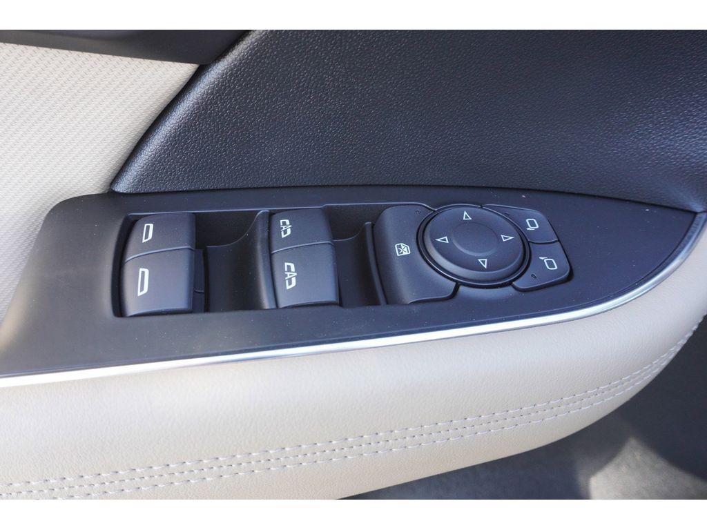 new 2025 Buick Envision car, priced at $38,390