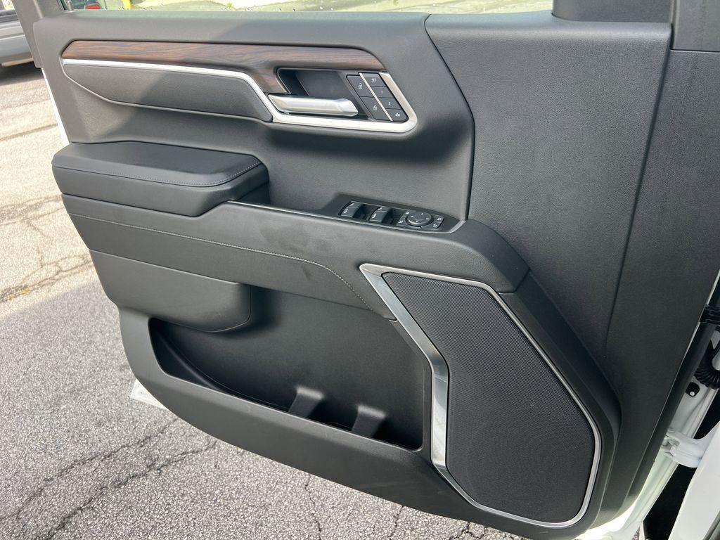 used 2025 GMC Sierra 1500 car, priced at $51,884