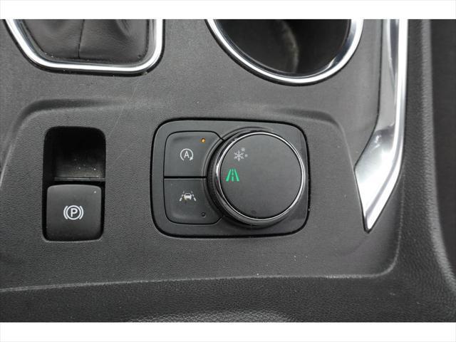 used 2023 Chevrolet Traverse car, priced at $32,999