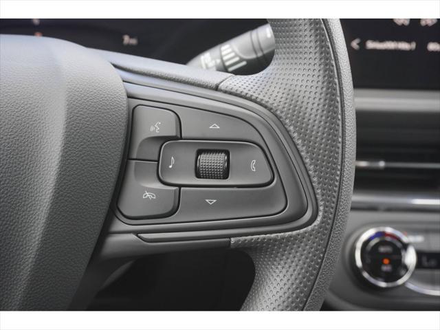 new 2025 Buick Envista car, priced at $25,865