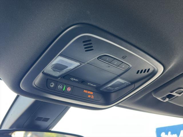used 2023 Chevrolet Traverse car, priced at $31,999