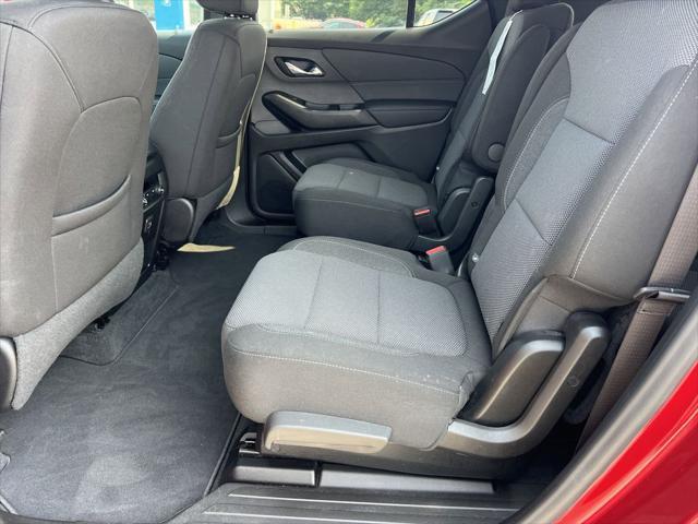 used 2023 Chevrolet Traverse car, priced at $31,999