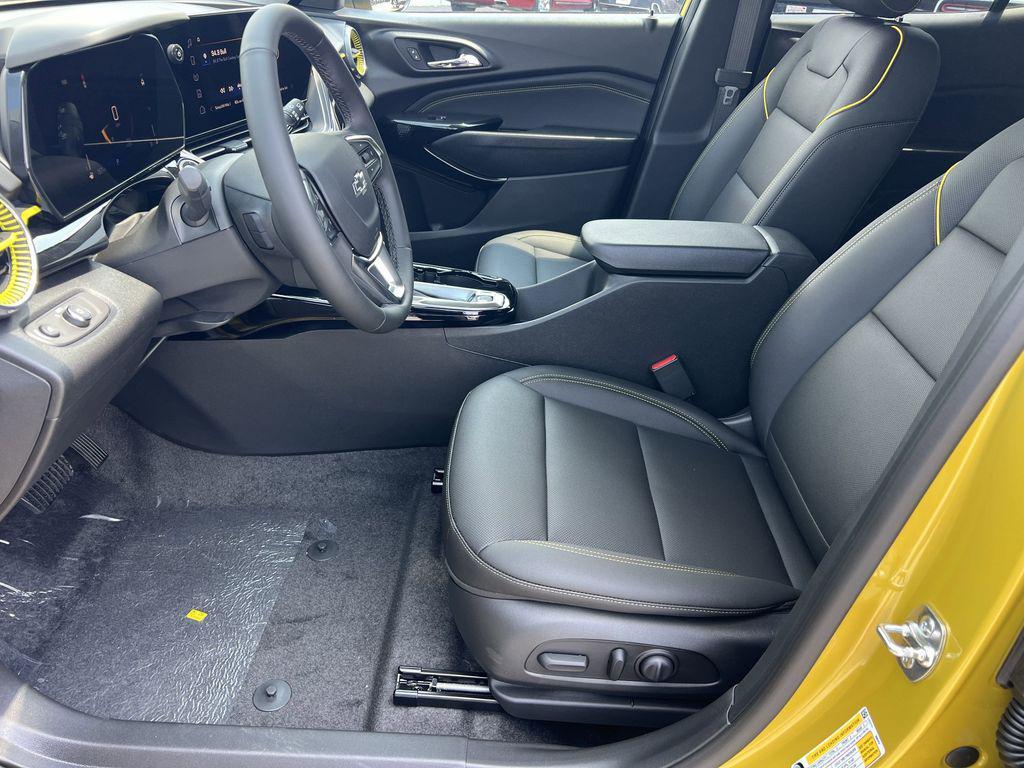 new 2025 Chevrolet Trax car, priced at $28,075