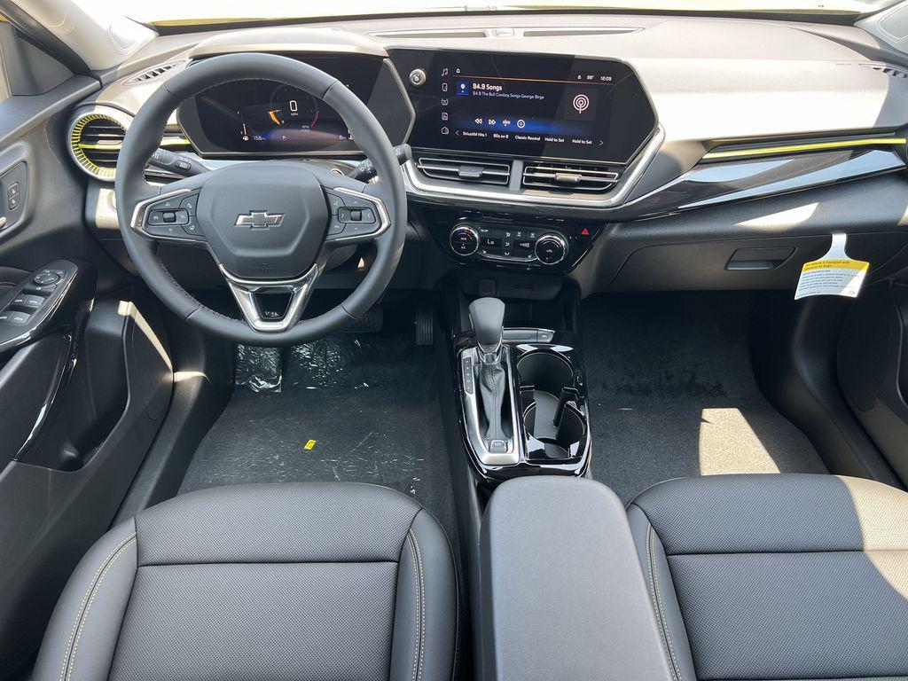 new 2025 Chevrolet Trax car, priced at $28,075