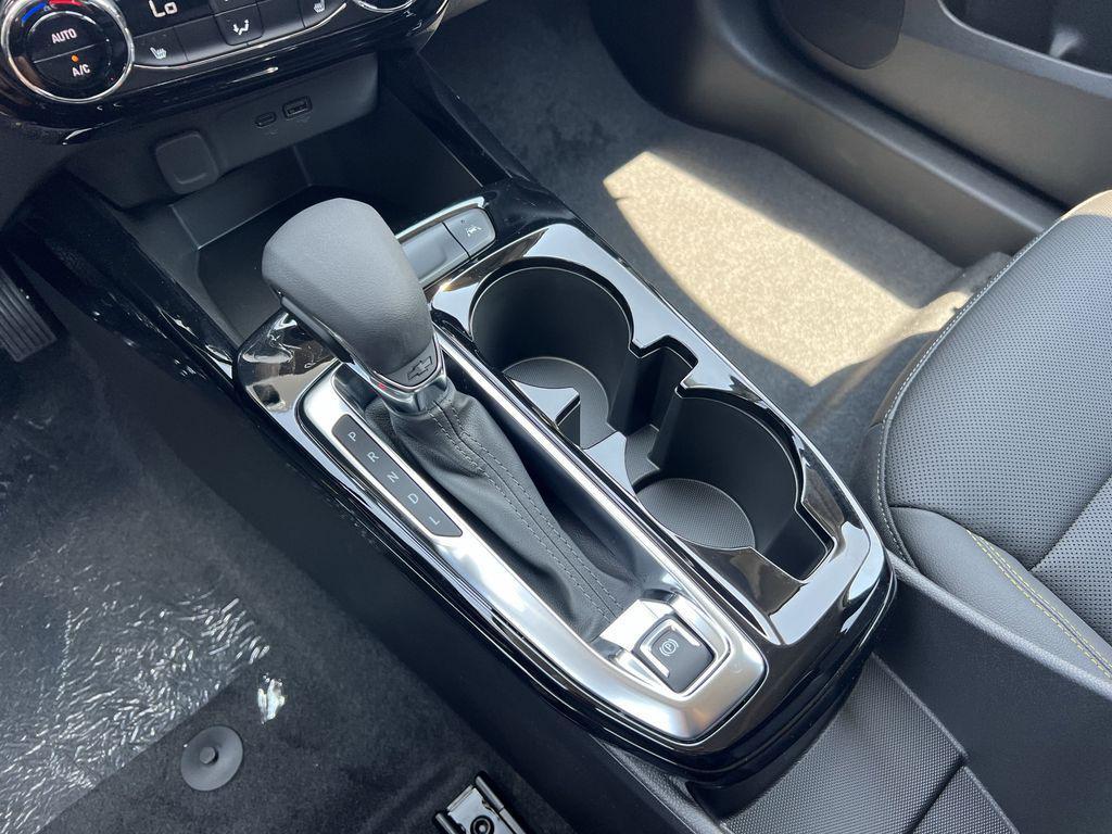 new 2025 Chevrolet Trax car, priced at $28,075