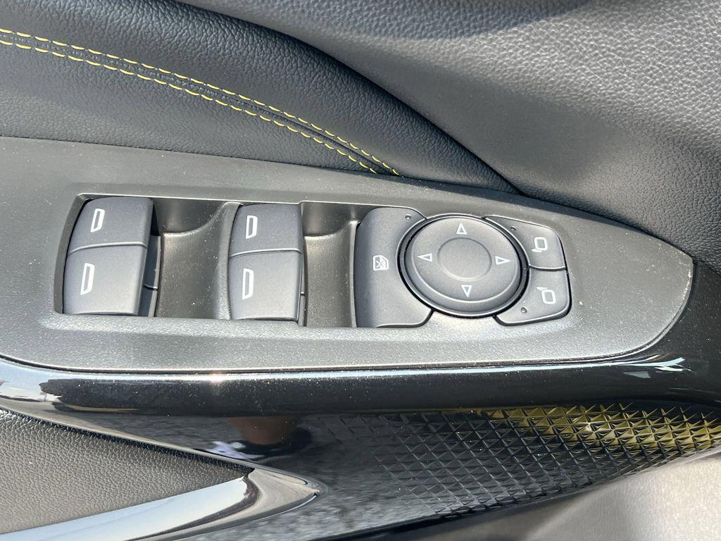 new 2025 Chevrolet Trax car, priced at $28,075