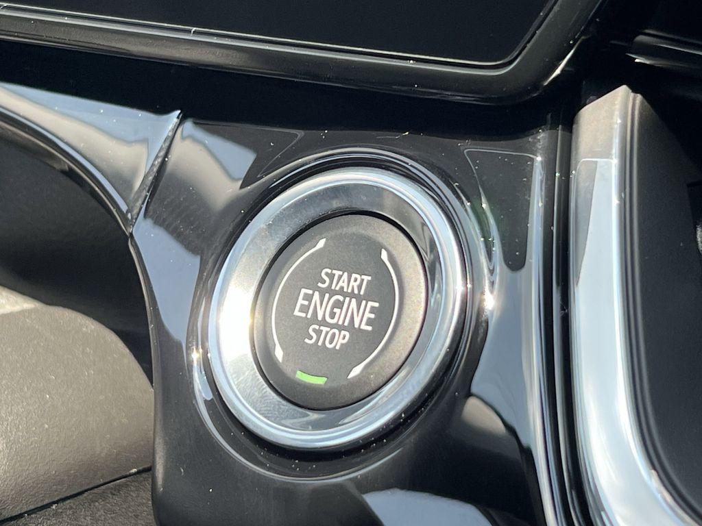 new 2025 Chevrolet Trax car, priced at $28,075