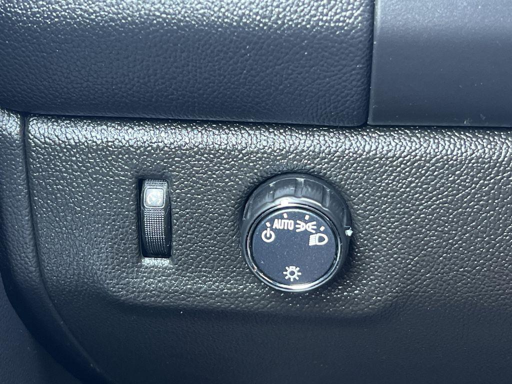 used 2022 Chevrolet Colorado car, priced at $21,999
