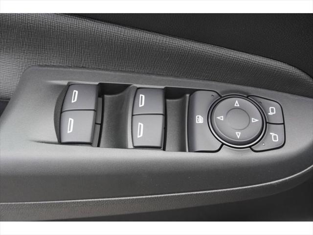 new 2025 Buick Envista car, priced at $26,935