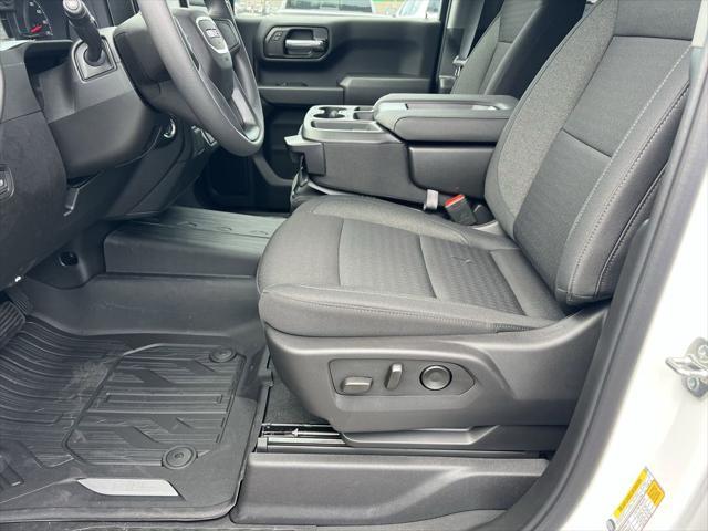 new 2025 GMC Sierra 1500 car, priced at $46,284