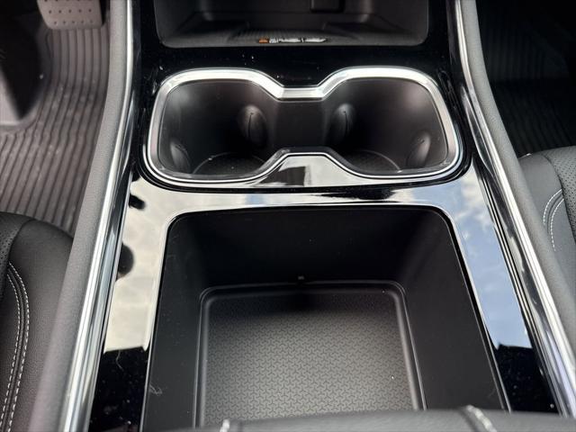 new 2025 Chevrolet Traverse car, priced at $44,440
