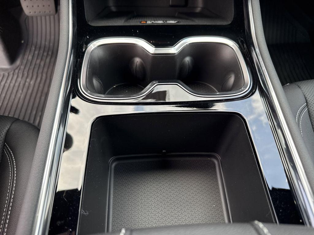 new 2025 Chevrolet Traverse car, priced at $44,440