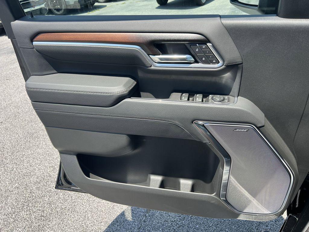 new 2025 GMC Sierra 2500 car, priced at $77,269