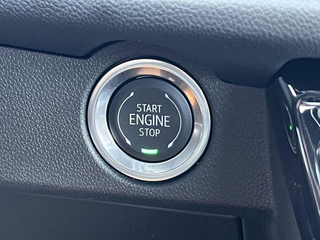 new 2025 Chevrolet Traverse car, priced at $42,560