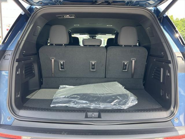 new 2025 Chevrolet Traverse car, priced at $42,560