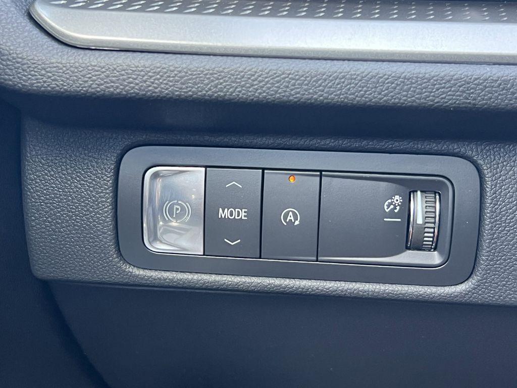 new 2025 Chevrolet Traverse car, priced at $42,560