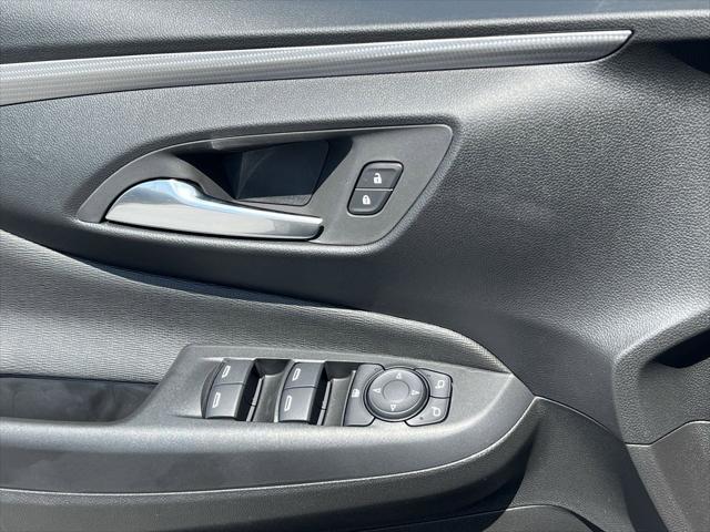 new 2025 Buick Envista car, priced at $31,884