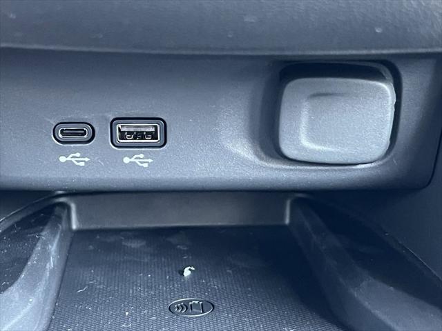 new 2025 Buick Envista car, priced at $31,884