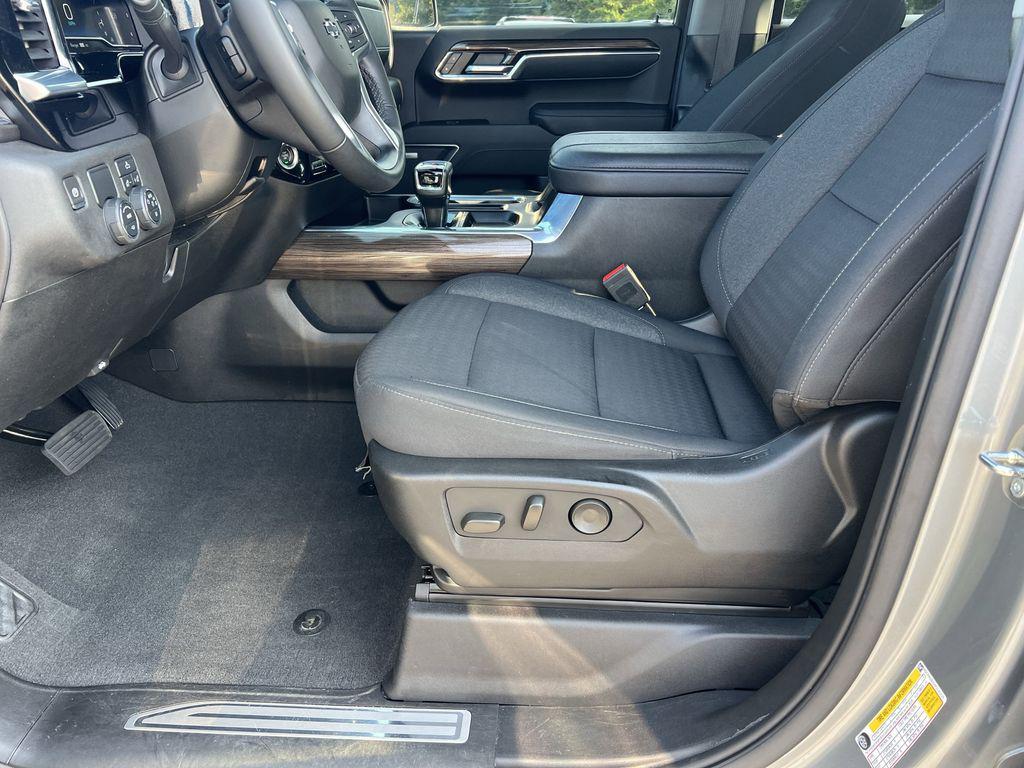 used 2023 Chevrolet Silverado 1500 car, priced at $43,999