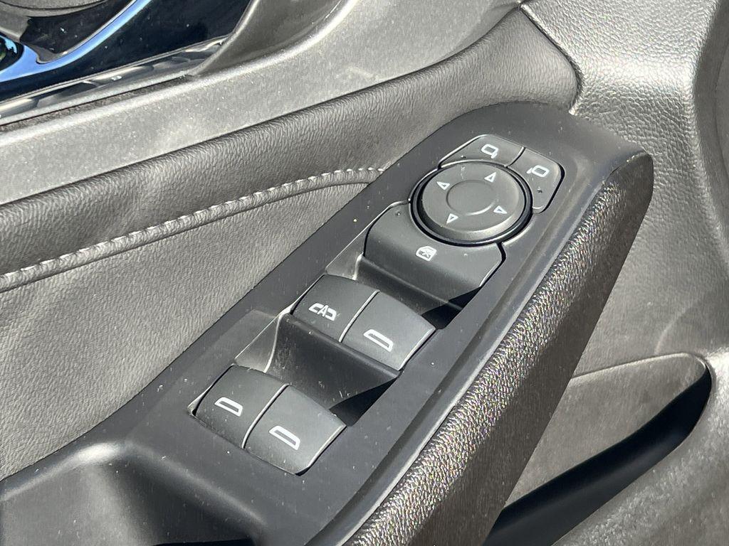 used 2022 Chevrolet Traverse car, priced at $24,999