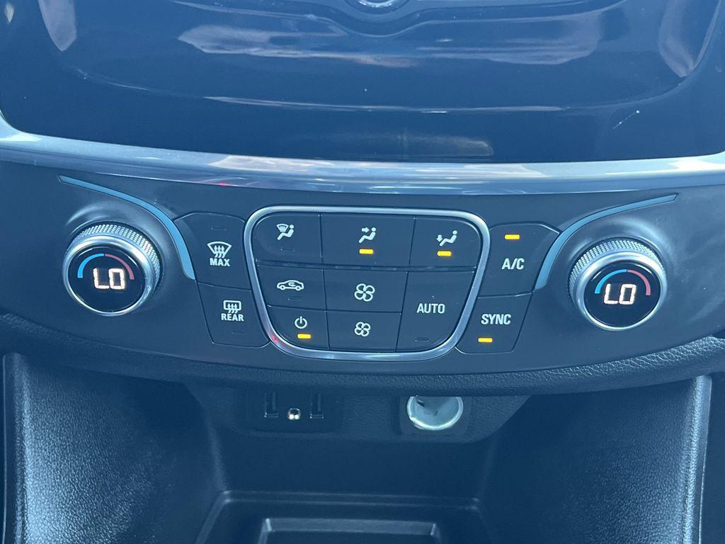 used 2022 Chevrolet Traverse car, priced at $24,999
