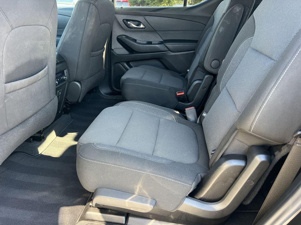 used 2022 Chevrolet Traverse car, priced at $24,999