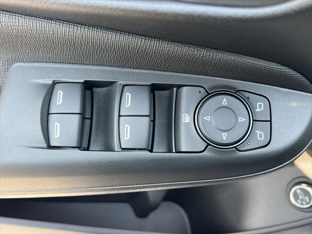 new 2025 Buick Envista car, priced at $32,185