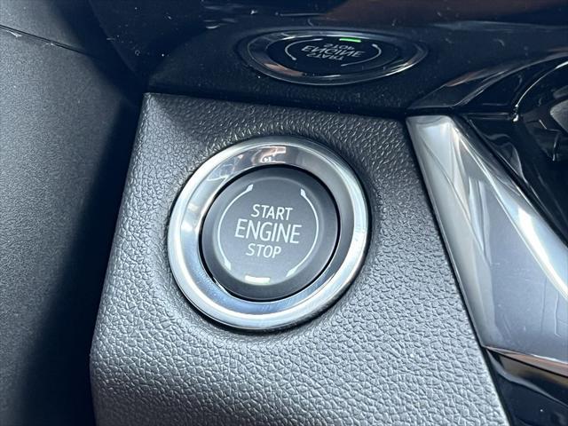 new 2025 Buick Envista car, priced at $32,185