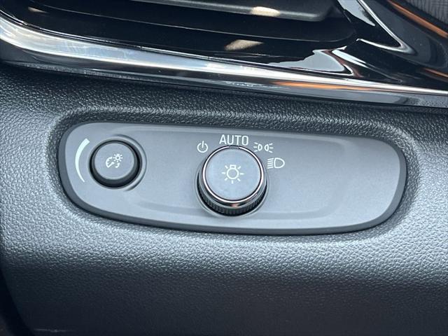 new 2025 Buick Envista car, priced at $32,185